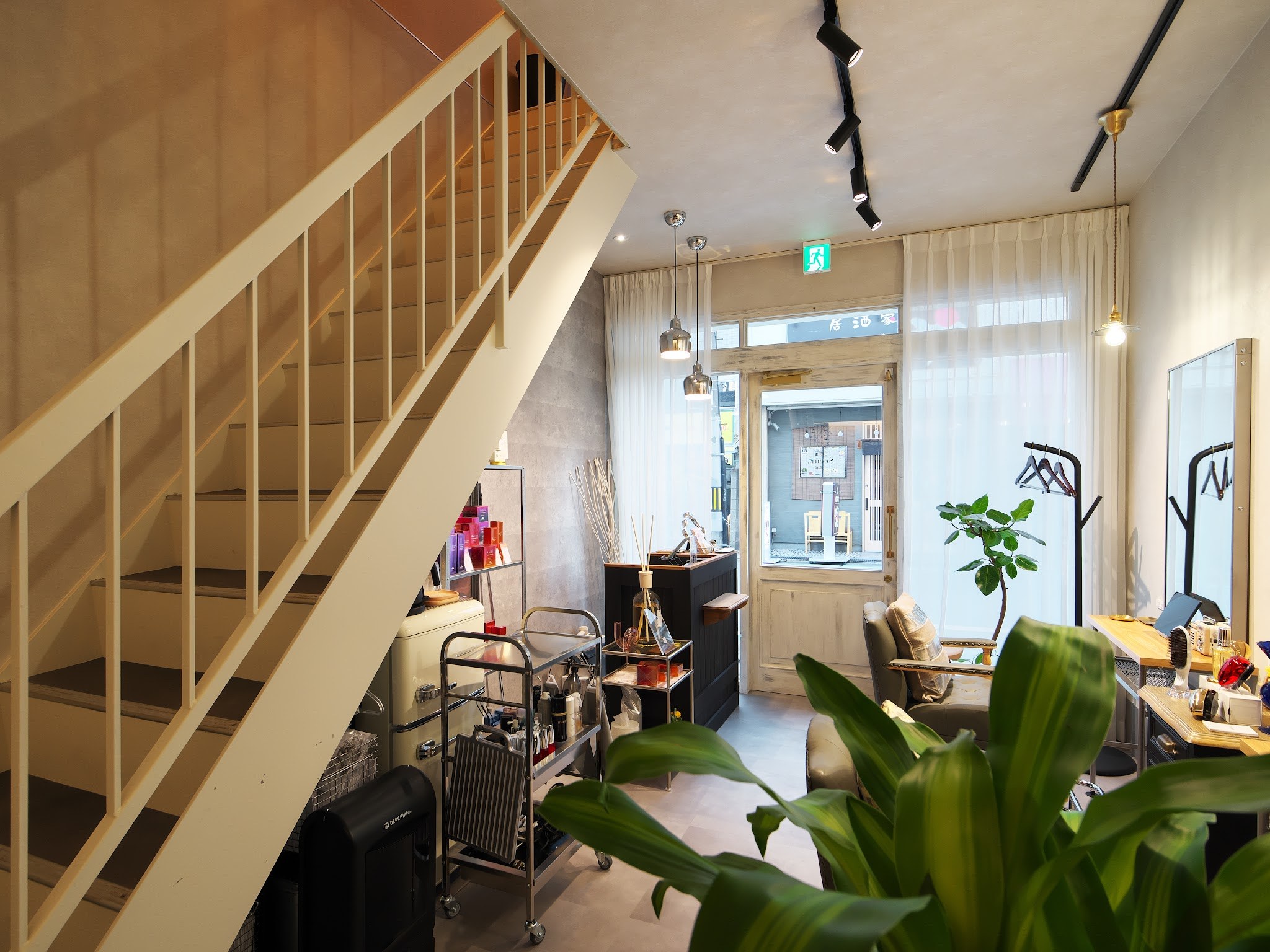 余白のSALON