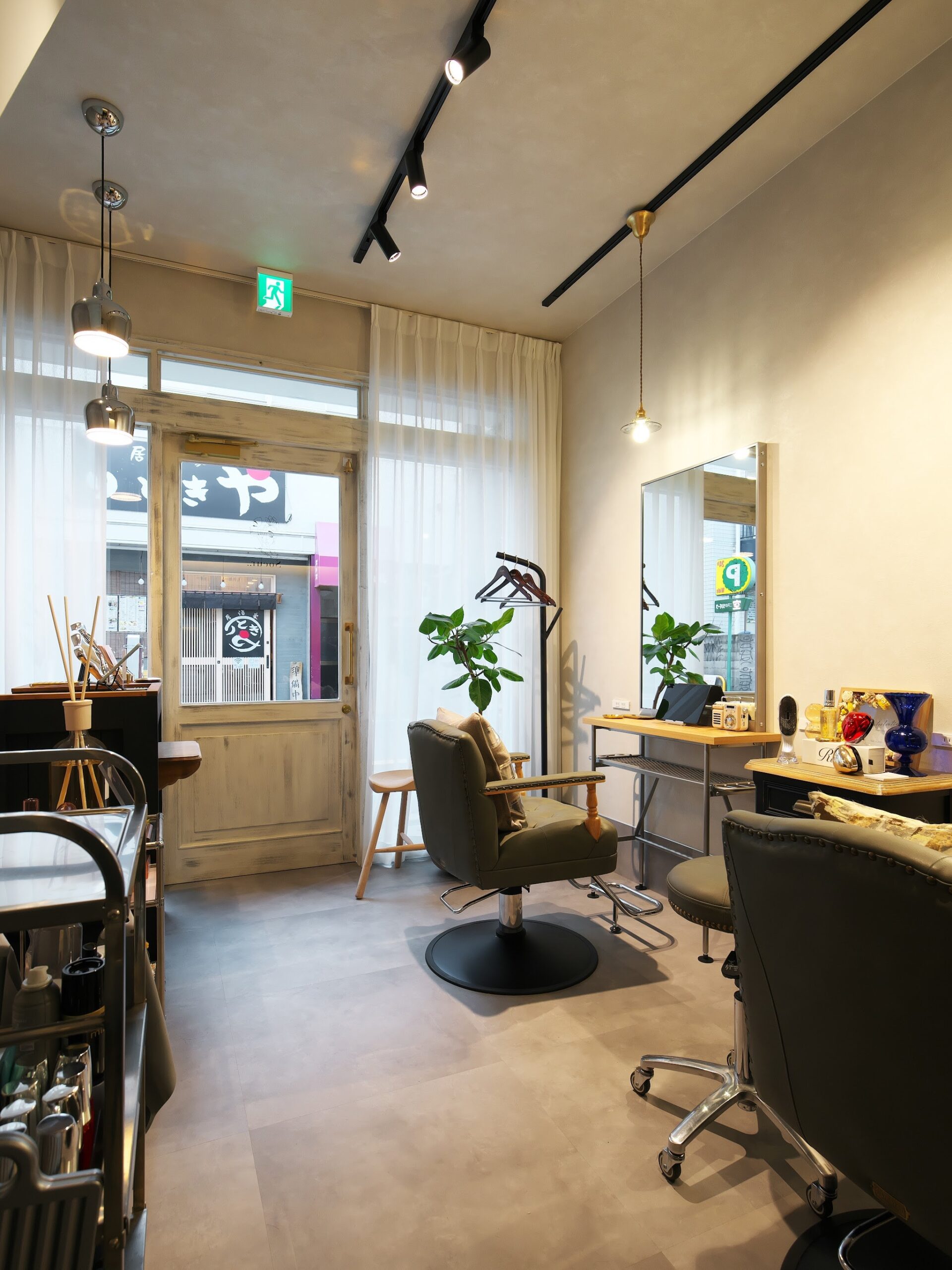 余白のSALON