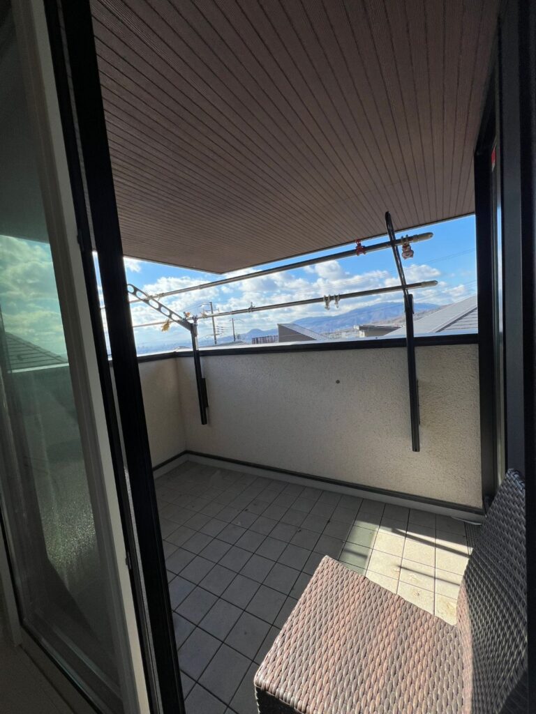 2階の洗面から出られるバルコニー(設計実例)
